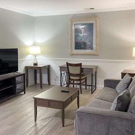 Marco Island Lakeside Inn Εξωτερικό φωτογραφία