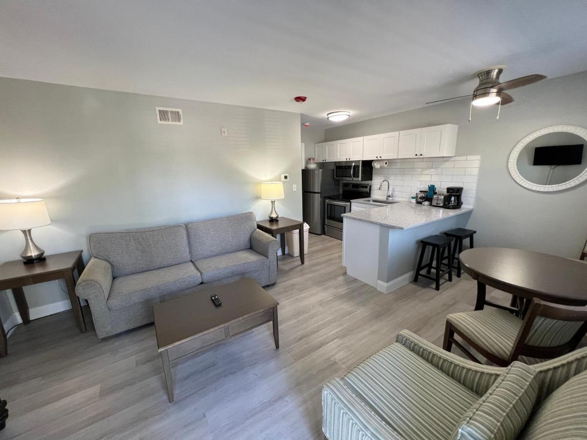Marco Island Lakeside Inn Εξωτερικό φωτογραφία