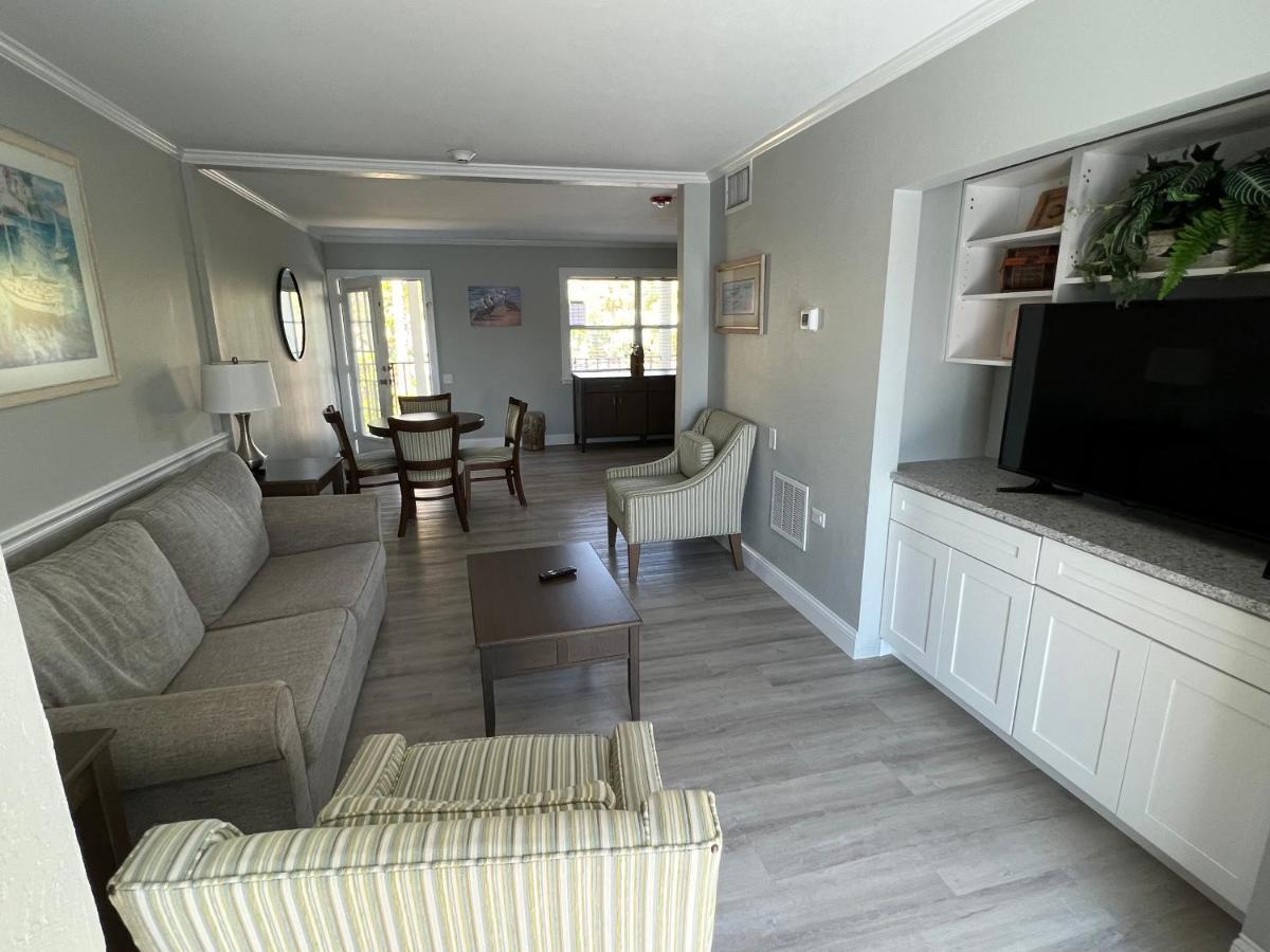 Marco Island Lakeside Inn Εξωτερικό φωτογραφία